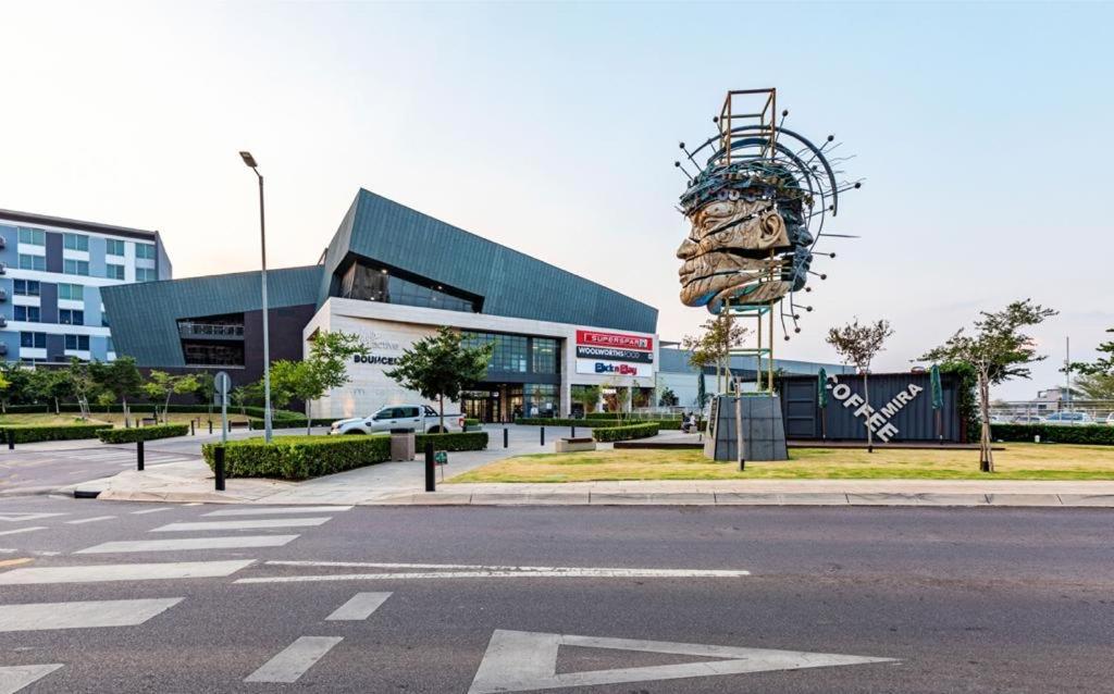 Menlyn Maine Residence Unit 1419 Pretoria-Noord Extérieur photo